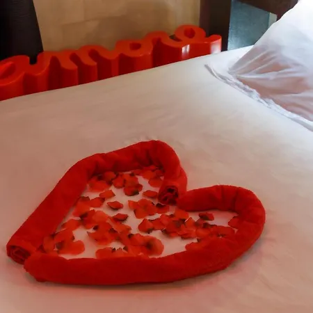 Loft 85, Petite Maison Avec Jacuzzi Privatif *