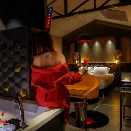 Prázdninový dům Loft 85, Petite Maison Avec Jacuzzi Privatif